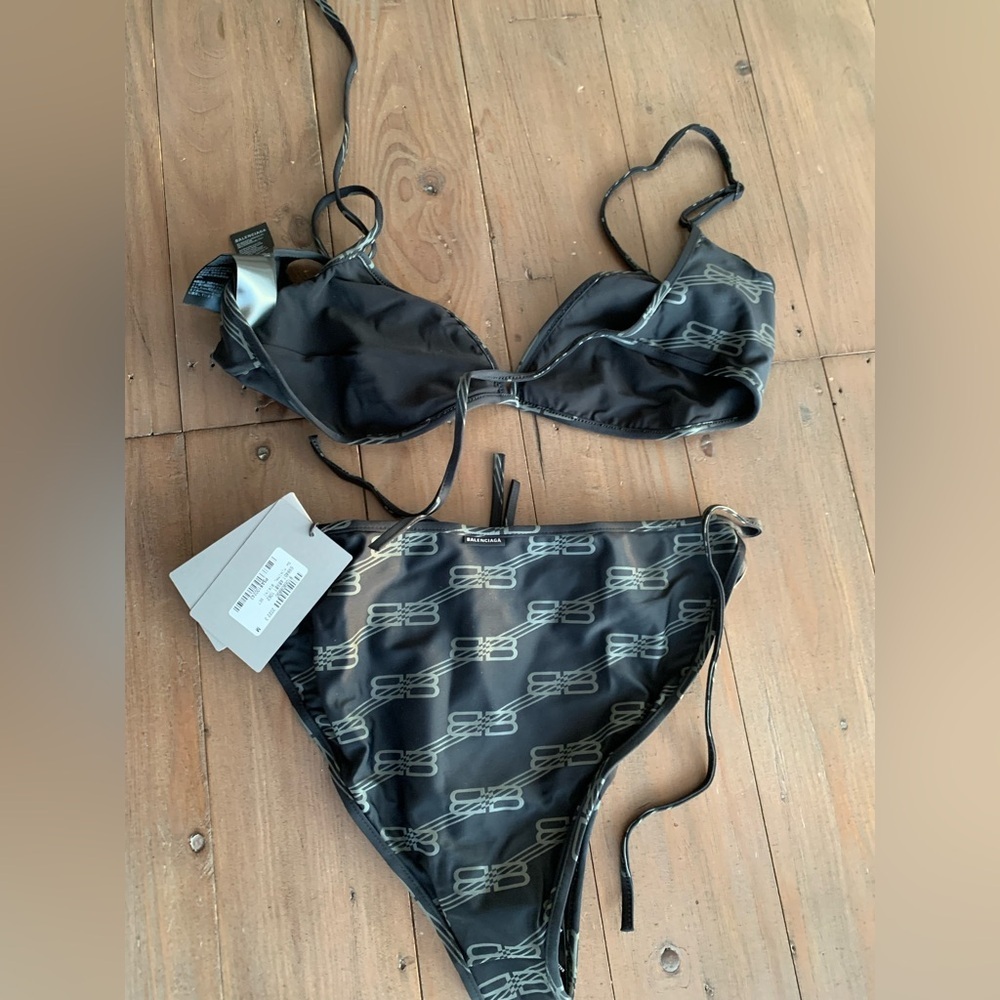 BALENCIAGA Logo Printed Stretch Tech Bikini NWT - Picture 5 of 8